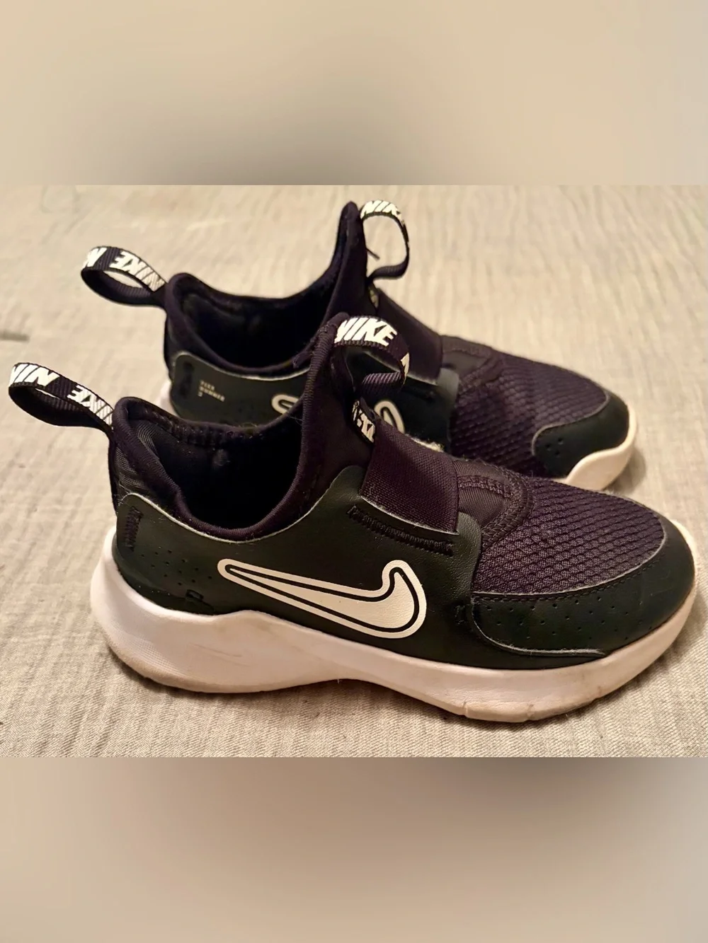 Little Boy’s Nike Black & White Slip-On Sneakers Tennis Shoes Stretch Sz 11c